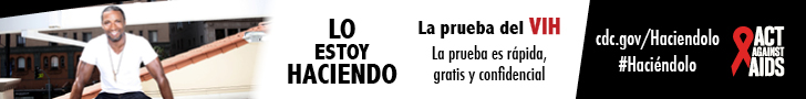 Hombre en remera blanca y jeans azules sentado al borde de la azotea. Lo estoy hacienda. La prueba es rápida, gratis, y confidencial. cdc.gov/Haciendolo #Haciéndolo Act Against AIDS