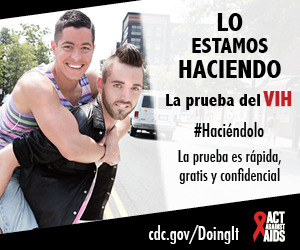 Dos hombres jóvenes cruzando la calle, uno esta subido sobre el otro. Lo estoy hacienda. La prueba es rápida, gratis, y confidencial. cdc.gov/Haciendolo #Haciéndolo Act Against AIDS