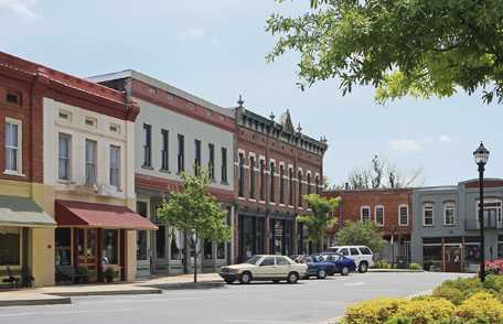 	Photo of a main street of a town