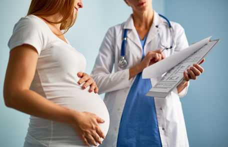 Female patient with doctor