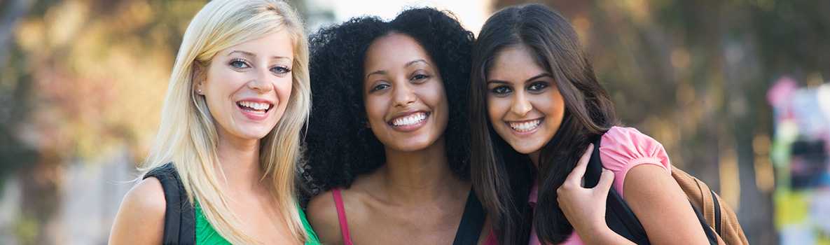 3 young women