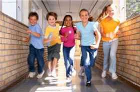  kids running down hallway