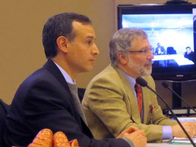 	Hugo Lopez-Gatell, MD and Marty Cetron, MD in a meeting.