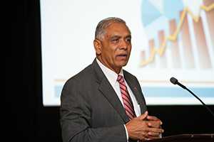 Dr. Mohammed Akhter speaks at Wednesday's plenary session.