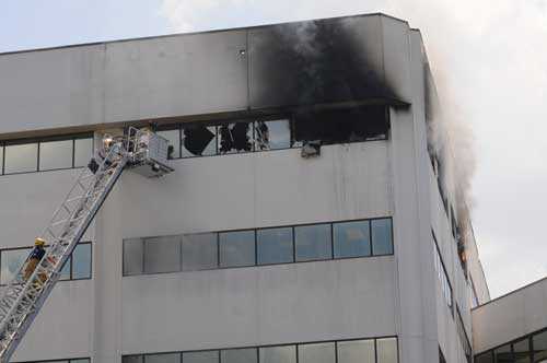 ladder truck extended to 6th floor