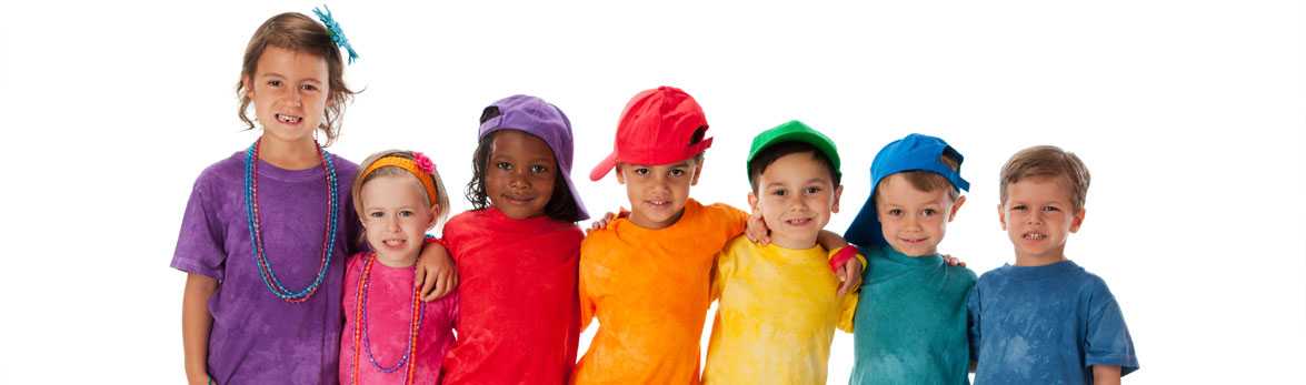 Line of preschoolers posing for a picture