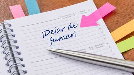 Una agenda calendario con la anotación: dejar de fumar.