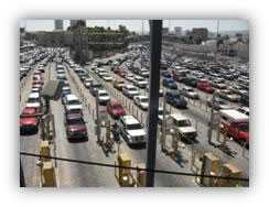 foto de la Vista desde la vía peatonal de carros cruzando la frontera 