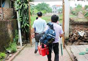 Animal rabies surveillance officers head out to investigate a potentially rabid dog in the community.